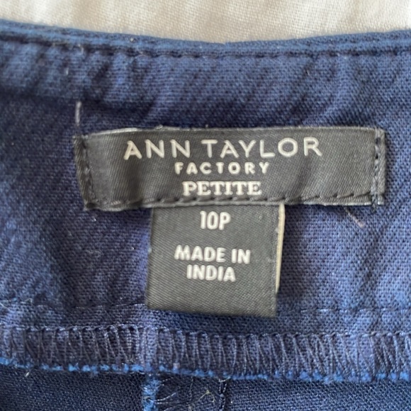 High Waist Cuffed Ankle/Crop Pants Navy Ann Taylor sz Petite 10 - Picture 3 of 4